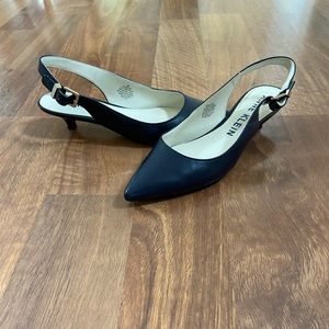 Anne Klein navy pumps